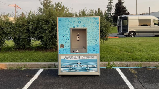 Mobile Watering - Eco-Friendly Drinking Water Stations for Your Events Across Quebec!