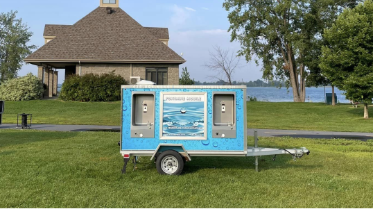 Mobile Watering - Eco-Friendly Drinking Water Stations for Your Events Across Quebec!